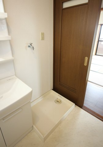 ハイヒルズクマノの洗面所|別部屋同間取りのお写真となります。参考にご覧くださいませ。