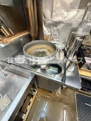 西宮市甲子園三保町の店舗事務所のキッチン