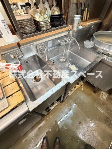 西宮市甲子園三保町の店舗事務所のキッチン