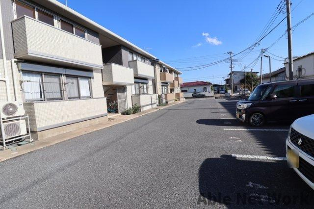 サンク・ルナDの駐車場