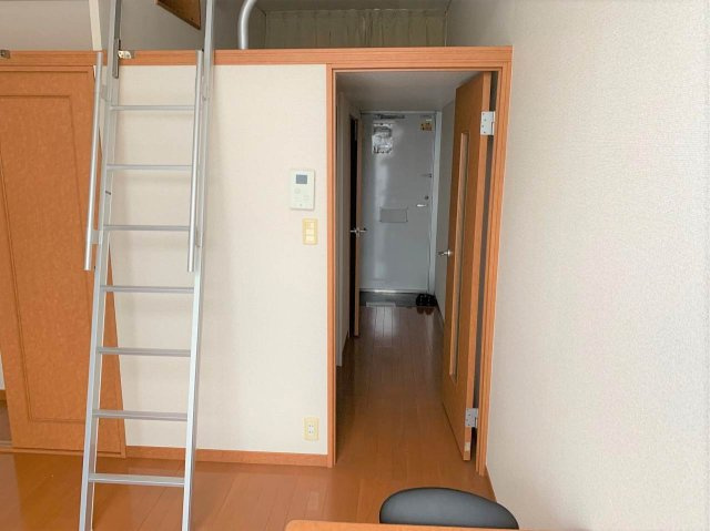 こちらの居間で趣味の時間をお楽しみください