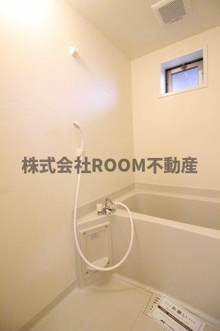 エレファントマンション16号館の浴室|コンパクトで使いやすいお風呂です