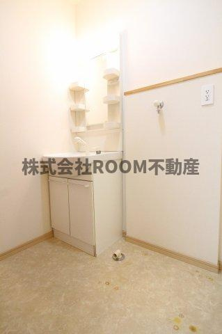 エレファントマンション16号館の洗面所|コンパクトで使いやすい洗面所