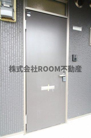 エレファントマンション16号館の玄関|きれいな玄関です