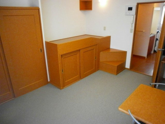 開放的な寝室です