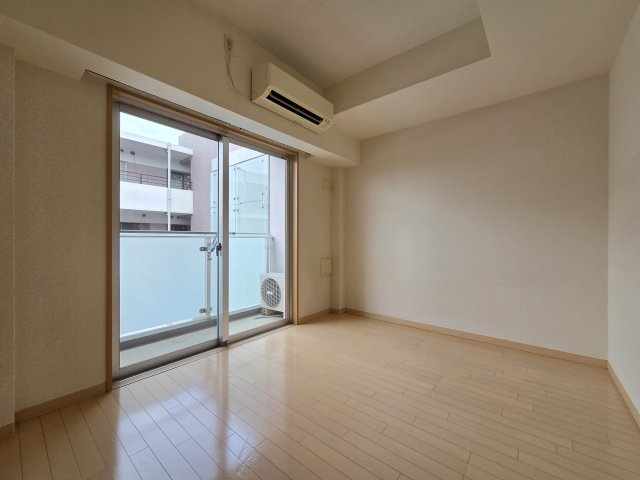 Ｉ－ＣＯＵＲＴの洋室