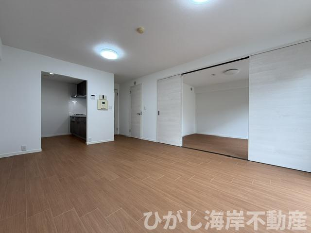パレ平塚すみれ平四番館　の居間・リビング|新規リフォーム完了！　10.6帖　LDK