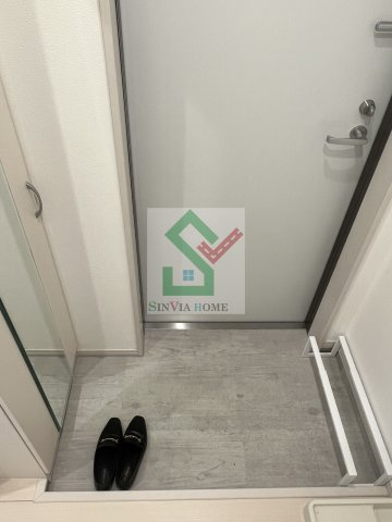 イクシオアヴニールの玄関