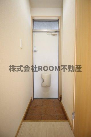 エレファントマンション16号館のエントランス|建物の内部です