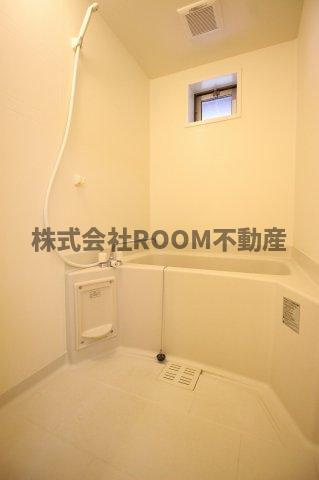 エレファントマンション16号館の浴室|コンパクトで使いやすいお風呂です