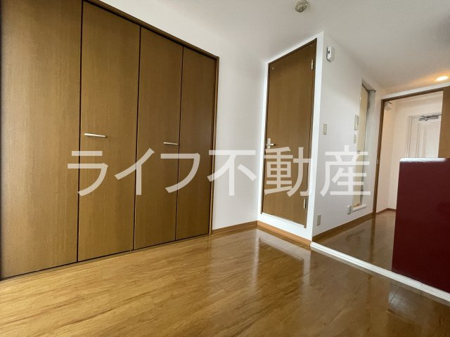 大宝枚岡グリーンヒルズの居間・リビング