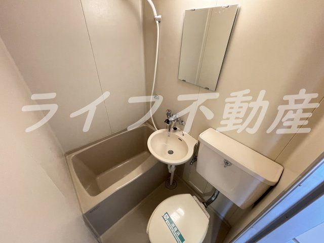 大宝 小阪本町ロイヤルハイツの浴室|きれいなお風呂です