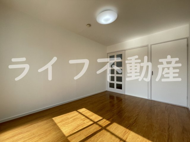 大宝菱屋西ロイヤルハイツの居間・リビング|おしゃれなリビングです