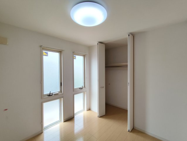 SUNSUNの洋室