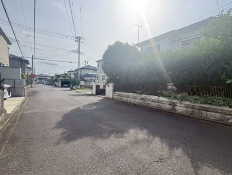 【土地】鶴ヶ島市脚折売地（更地渡し）の前面道路含む現地写真