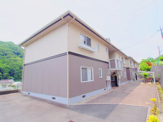 フレグランス吉田　B棟の外観