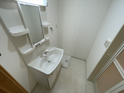 【洗面所】 | リュクス西明石Ⅱ | ※同建物別部屋の写真になります。