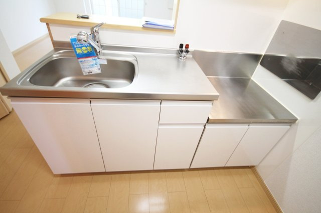 ウエスト イリーデⅡのキッチン|キッチンでお料理をお楽しみください