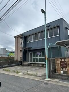 名東区高針事務所倉庫の外観