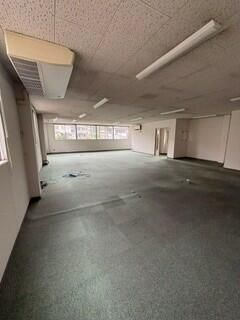 名東区高針事務所倉庫の内装