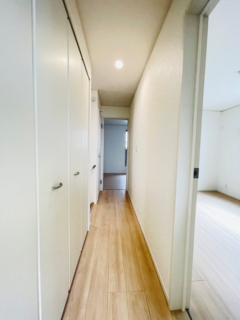 豊田市神池町第2　新築分譲住宅　全2棟　1号棟のその他共用部分|2階廊下にも便利な収納付き♪