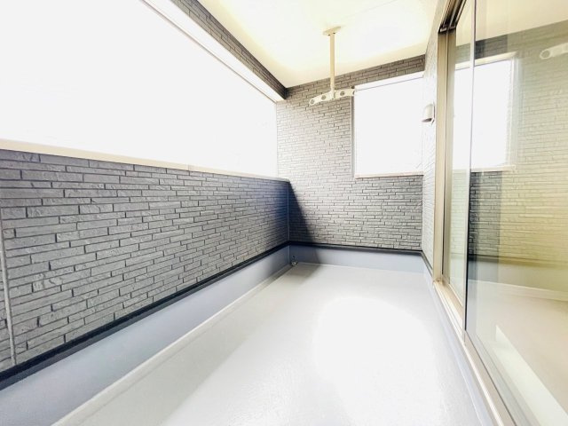 豊田市神池町第2　新築分譲住宅　全2棟　1号棟のバルコニー|多用途に使えるインナーバルコニー付き。突然の雨でも安心です♪