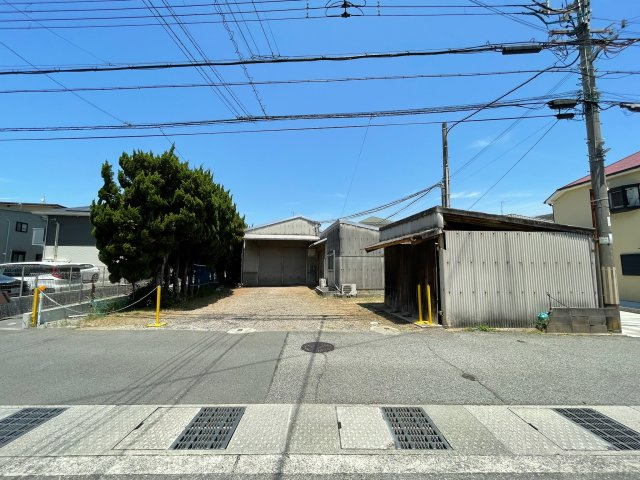 大久保町大窪倉庫の外観