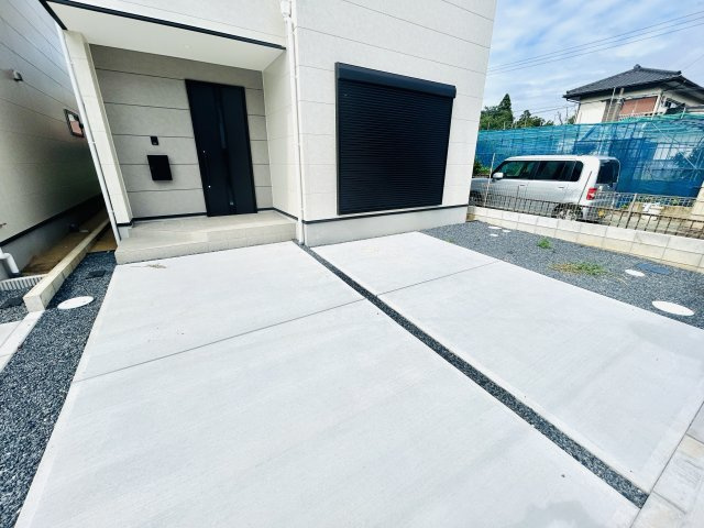 千葉市中央区松ケ丘町７期の駐車場