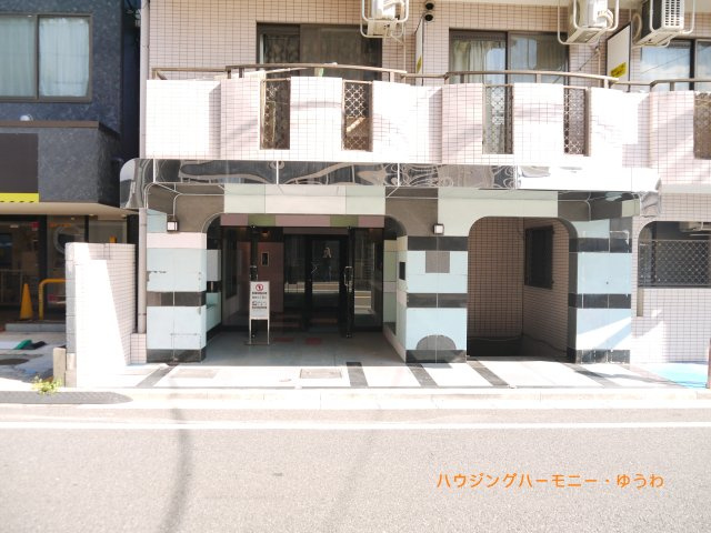 【エントランス】 | ジェイパーク要町 | 清廉とされたエントランスになっています。