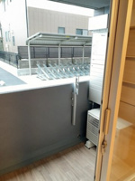 バルコニーからの眺めを楽しみながら食事をしませんか