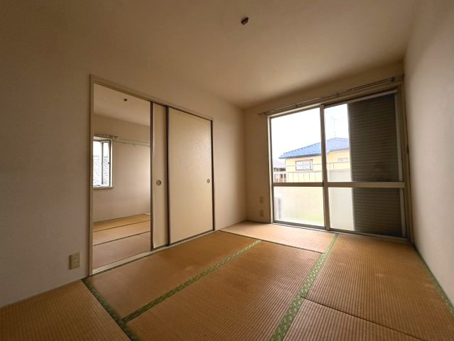 フローリングだけでなく、和室もあります