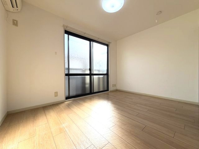 ゆったり過ごせるリビングです