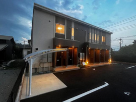 外観写真（夜）