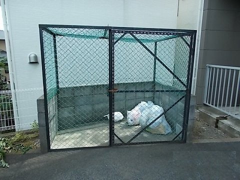 ゴミ捨て場