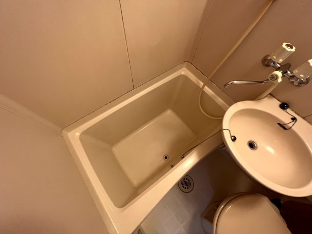 落ち着いた空間のお風呂です