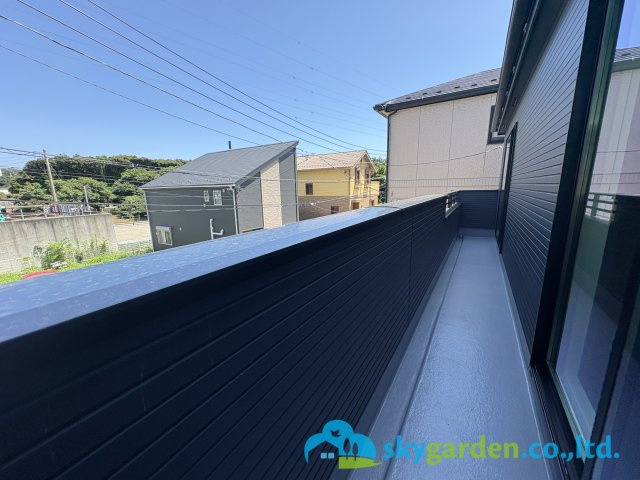 藤沢市白旗４丁目２期　新築戸建　全１棟のバルコニー