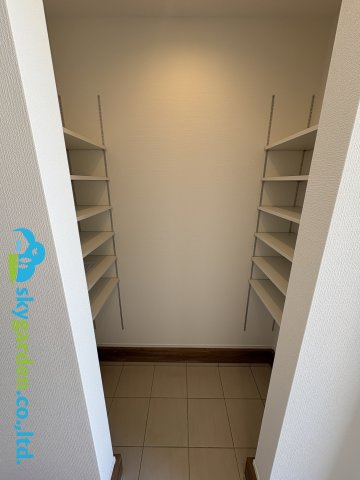 藤沢市白旗４丁目２期　新築戸建　全１棟の収納|シューズクロゼット
