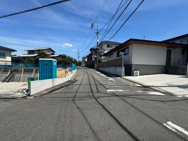 ーBloom－ブルームー小倉南区朽網西5丁目2期　【小倉南区　新築戸建て】の前面道路含む現地写真|現地撮影　2026,7,31　ーBloom－ブルームー小倉南区朽網西5丁目2期　【小倉南区　新築戸建て】