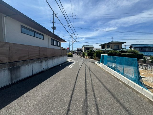 ーBloom－ブルームー小倉南区朽網西5丁目2期　【小倉南区　新築戸建て】の前面道路含む現地写真|現地撮影　2026,7,31　ーBloom－ブルームー小倉南区朽網西5丁目2期　【小倉南区　新築戸建て】
