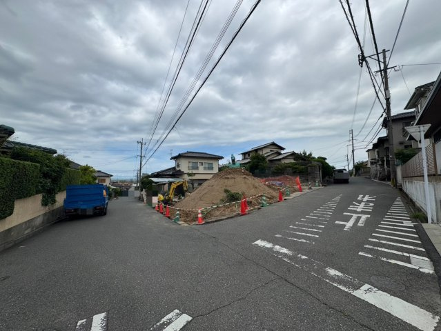 【前面道路含む現地写真】の画像