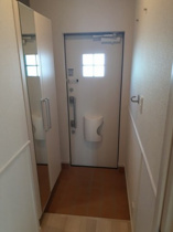 毎日通る玄関はこちらです