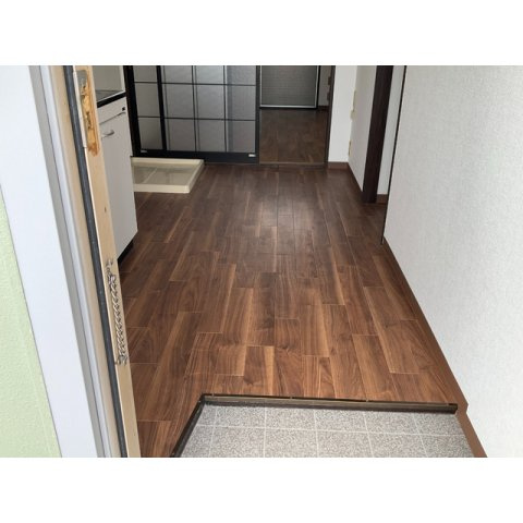 毎日通る玄関はこちらです