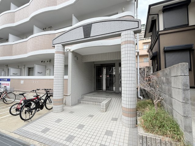 シェレナ六甲のエントランス