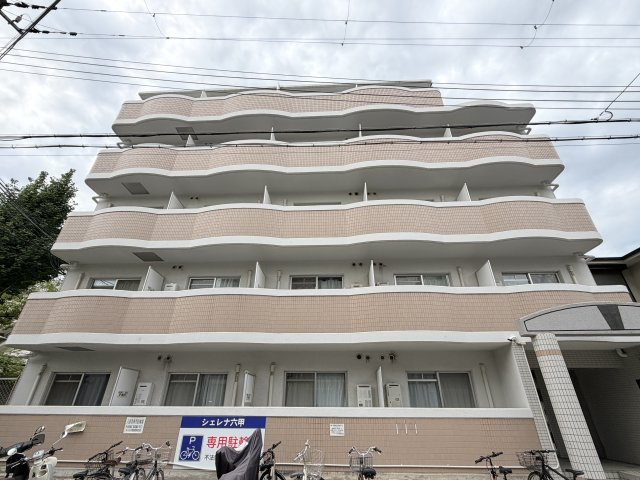 シェレナ六甲の外観