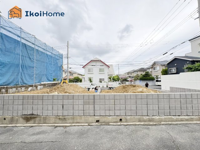 神戸市西区竹の台4丁目　全2棟2号棟　新築戸建の駐車場|●年中無休：当日予約可●車通りも少なく、お子様とのお散歩も安心してできる閑静な住宅地