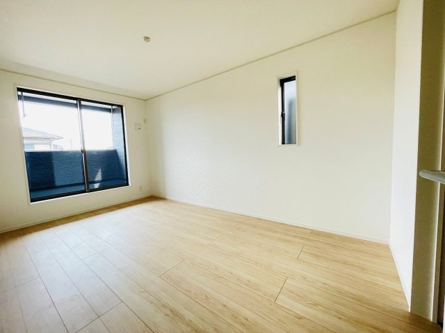 豊田市畝部東町第2　新築分譲住宅　全2棟　1号棟の洋室|居室は、収納つきで子ども部屋や寝室など多彩な用途の利用ができます♪