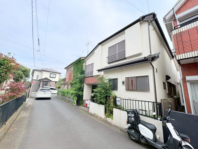 坂戸市中富町　建築条件なし売地　東武東上線『坂戸駅』徒歩9分　【浅羽野小学区】の前面道路含む現地写真