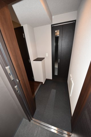 パンセ新町の玄関