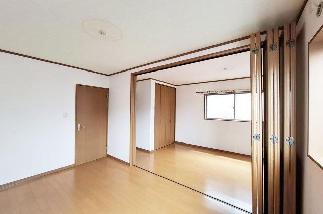 和泉市池田下町の洋室|洋室2・洋室3