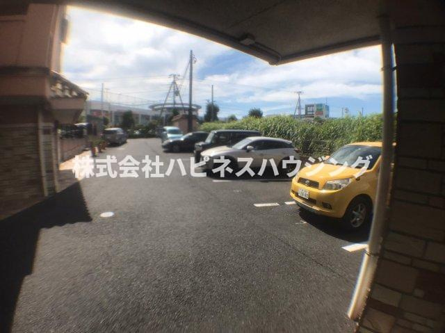 インシュランスビルⅥ大山台の駐車場